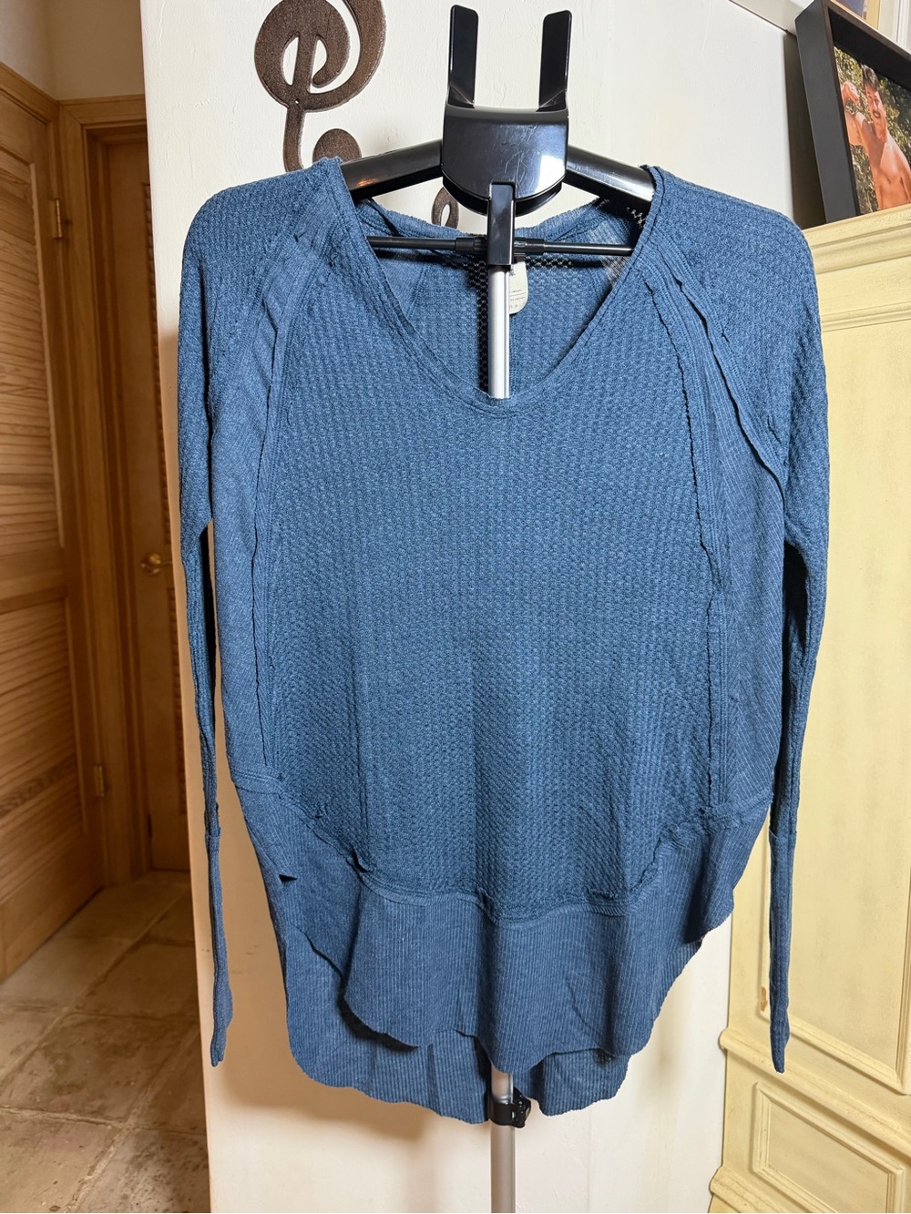 NWOT Free People Blue V‑Neck Lightweight Knit Tunic